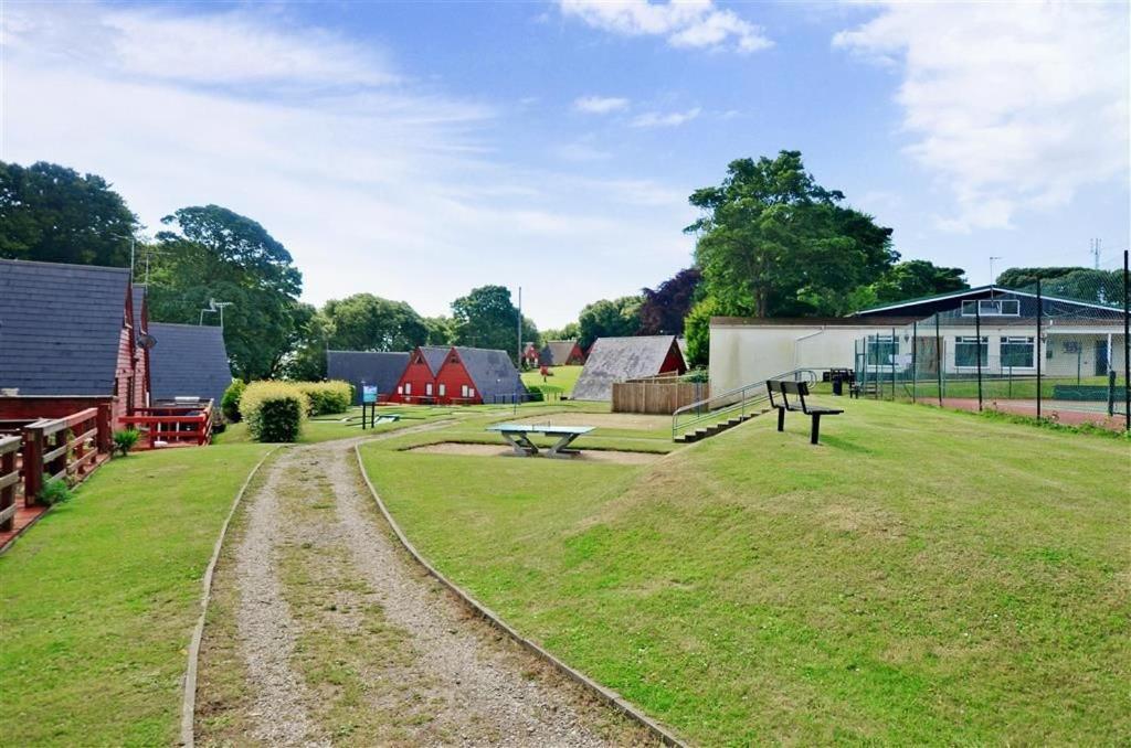 Chalet Brightstone Kingsdown Cliffs Location With Indoor Pool, Tennis Court, Mini-Golf Short Walk To Beach And 3 Great Local Pubs Exterior photo